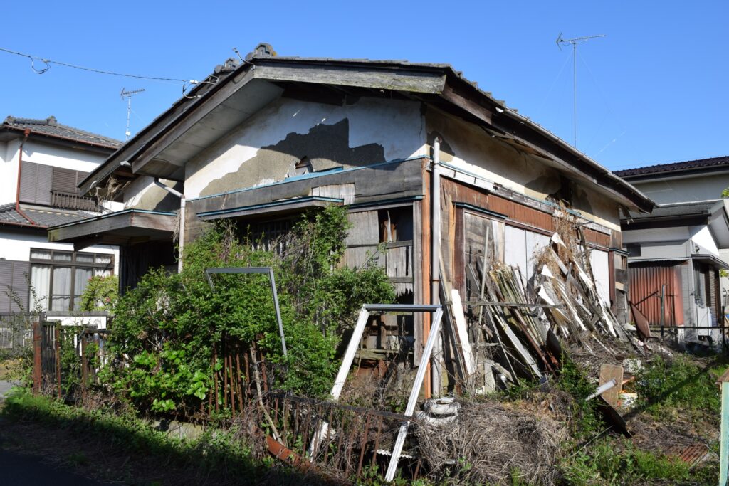 住宅街の空き家